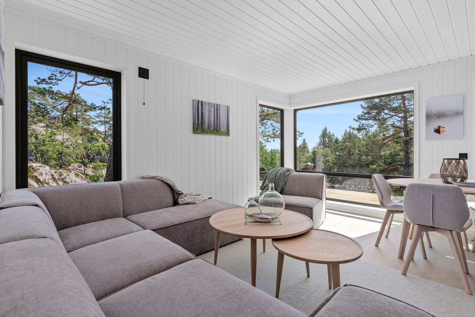 Lyse overflater skaper god romfølelse Galleribilde