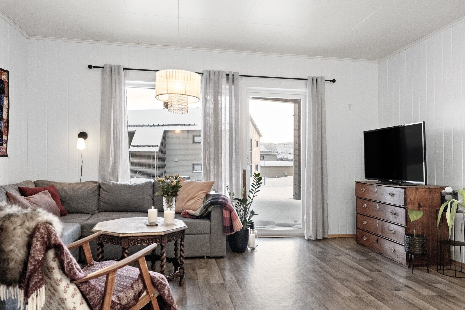 Lys og pen stue Galleribilde