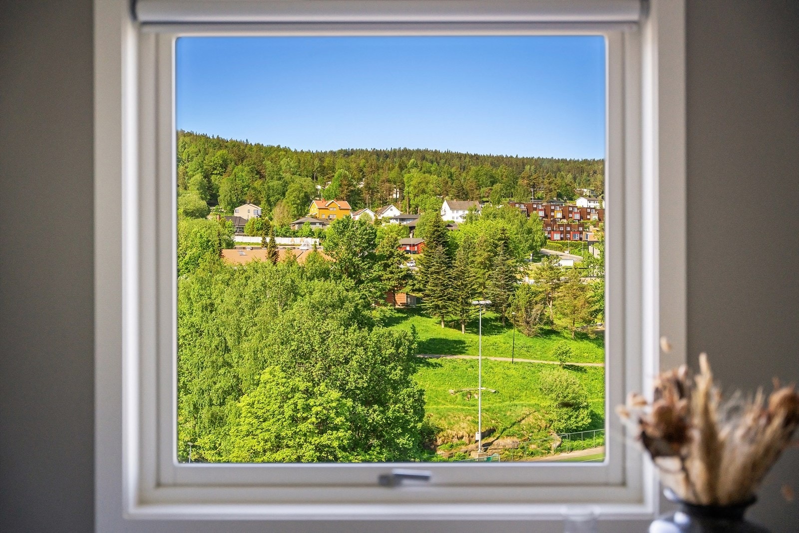 Utsikt fra kjøkken. Galleribilde