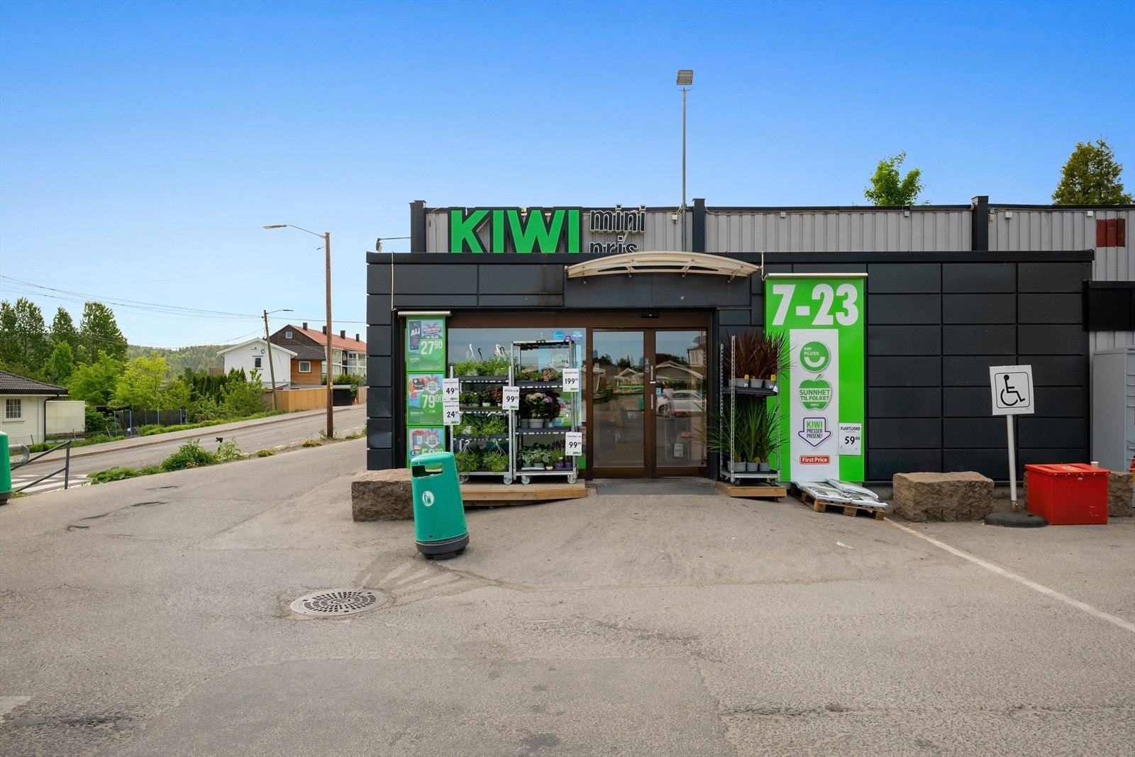 Kiwi ligger ca. 10 minutters gange fra leiligheten. Galleribilde