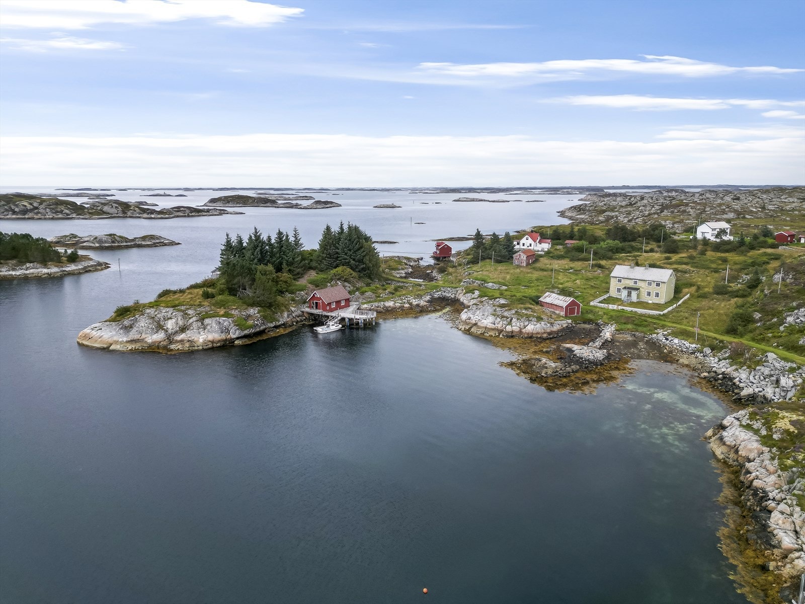 En unik mulighet til å skaffe seg et fritidsparadis like utenfor Kvenvær på Hitra Galleribilde