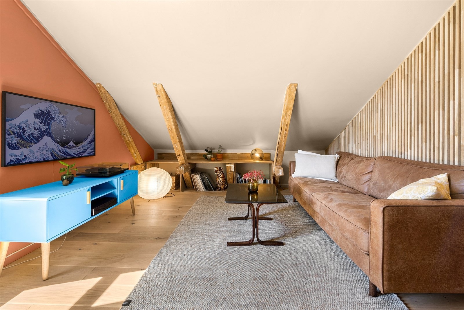 Soverommet befinner seg bak den kule spileveggen. Galleribilde