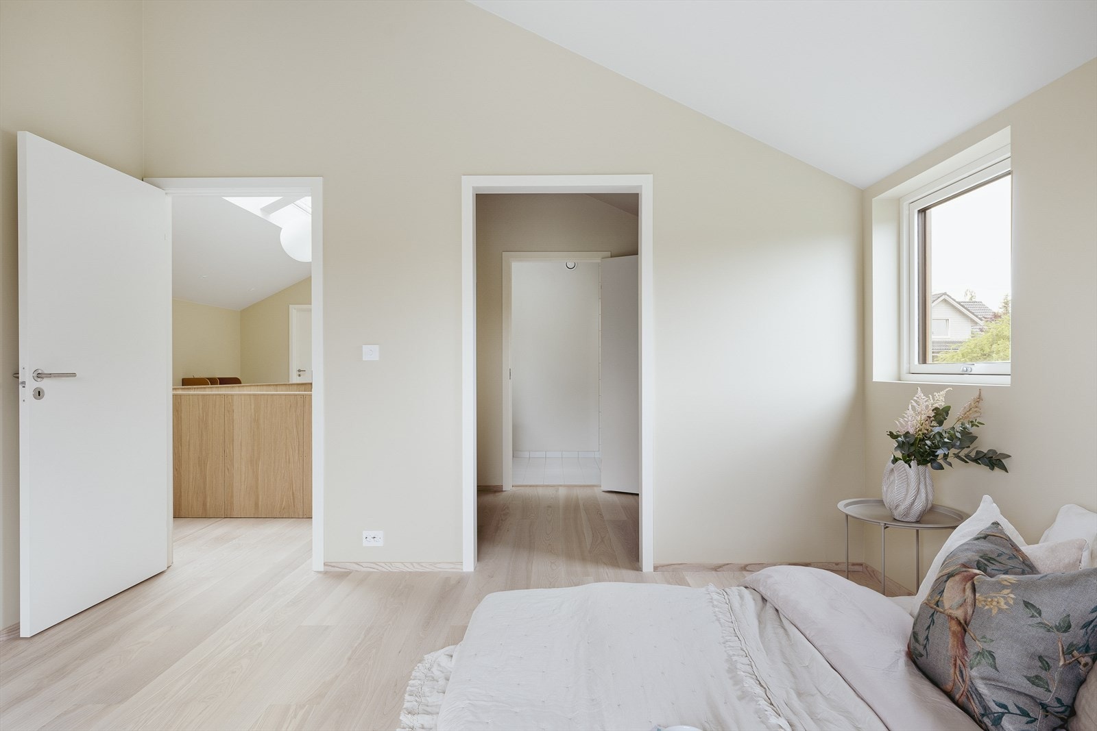 Praktisk og lekker voksenfløy i 2.etasje Galleribilde