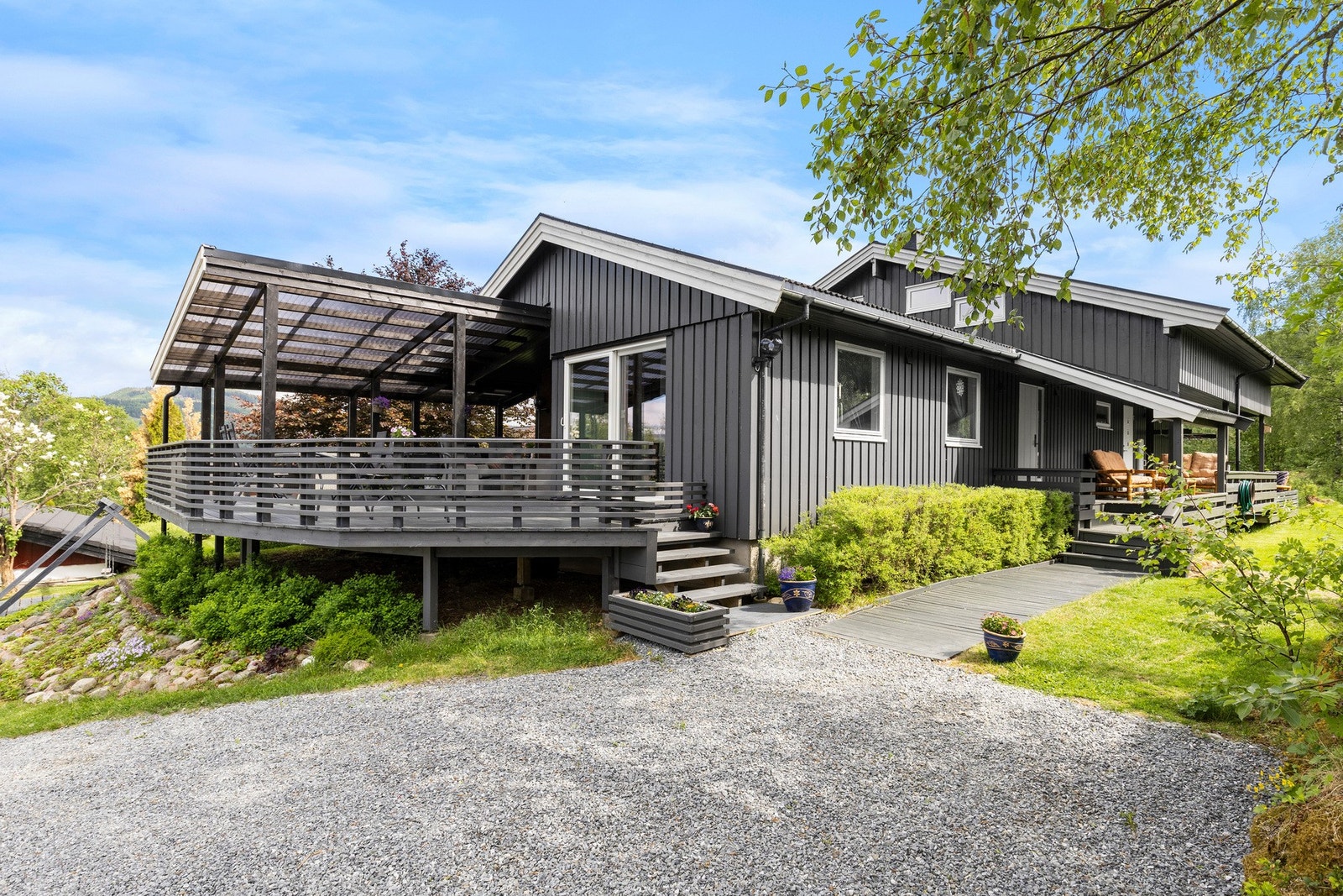 En flott og velholdt enebolig med stor tomt. Galleribilde