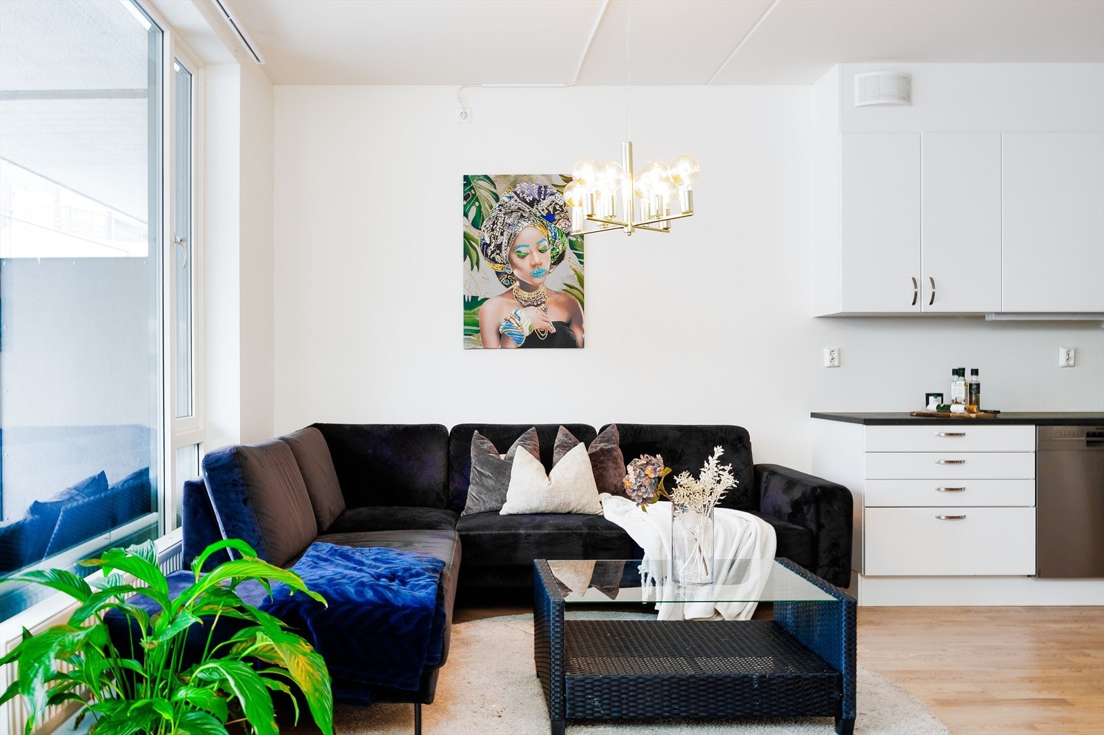 Stuen har en god planløsning som er enkel å innrede etter eget ønske Galleribilde