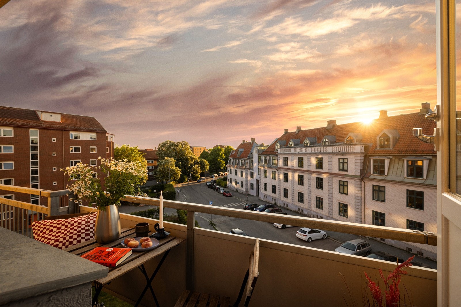 Velkommen opp til 4. etasje, i frontrekka i populære Presidentgaten borettslag. Galleribilde