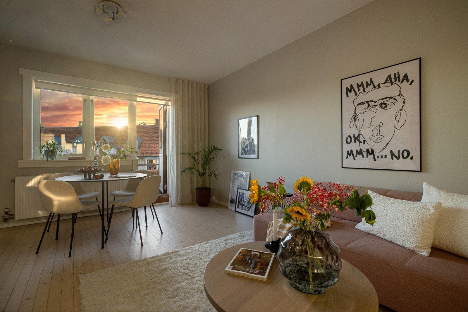 Varmtvann og oppvarming (radiator, tilknyttet fjernvarme) er inkludert i fellesutgiftene. Dette slår positivt ut på strømregningen, som er lav. Galleribilde