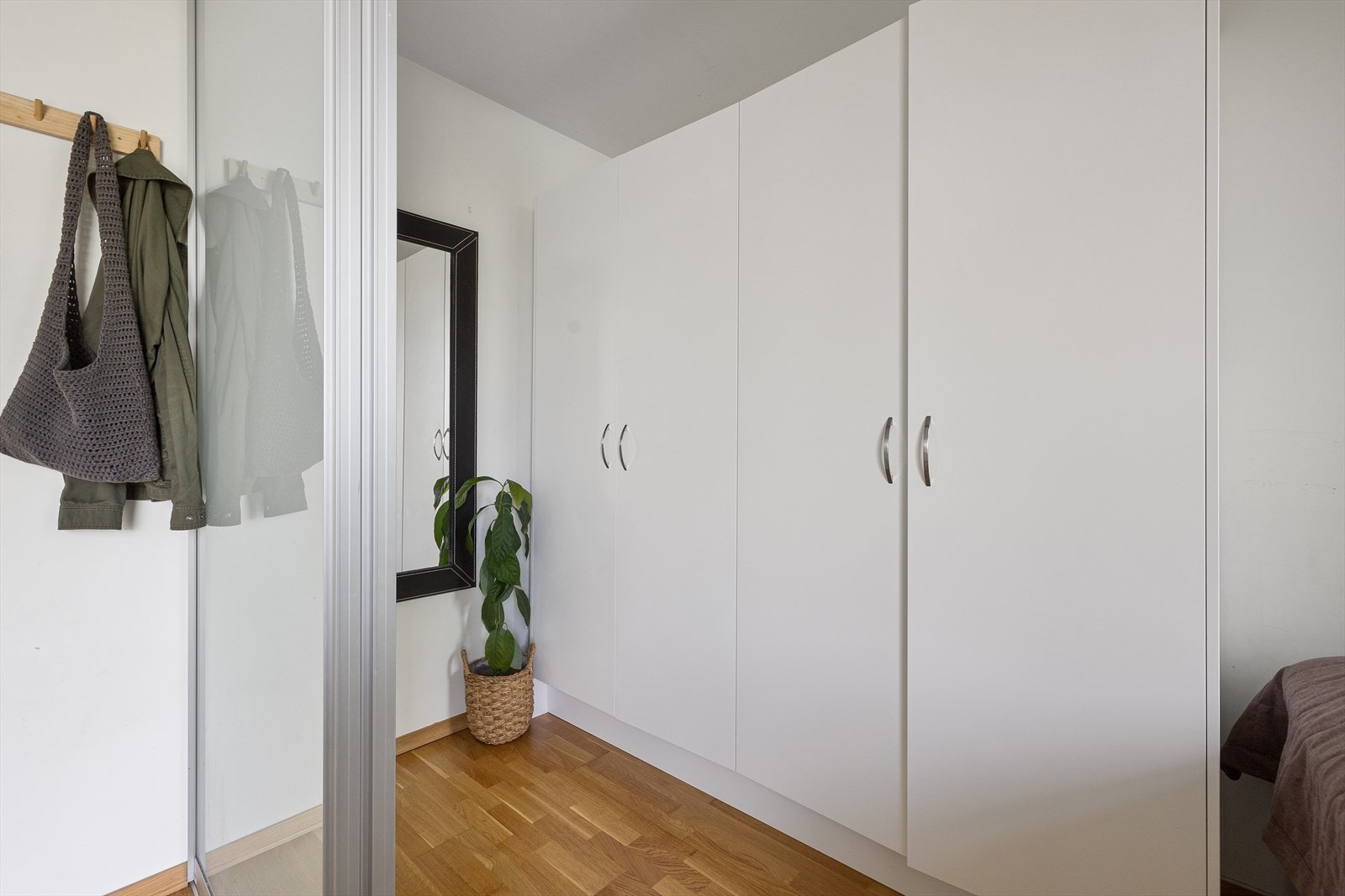 Soverommet har god oppbevaingsplass. Galleribilde