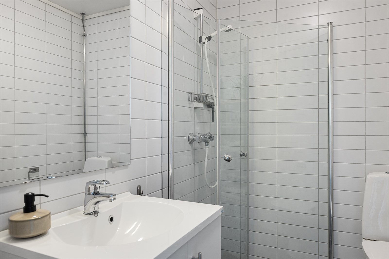 Badet har varmekabler i gulv for en ekstra komfort i hverdagen. Galleribilde