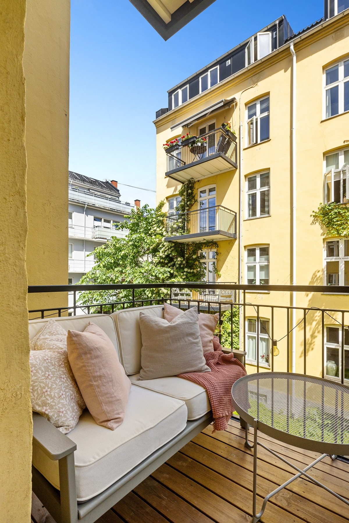 Balkong på 4m² med utgang fra kjøkkenet. Galleribilde
