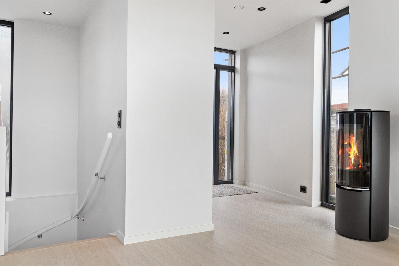 Hyggelig peisovn som gir god varme på kalde vinterdager. Galleribilde