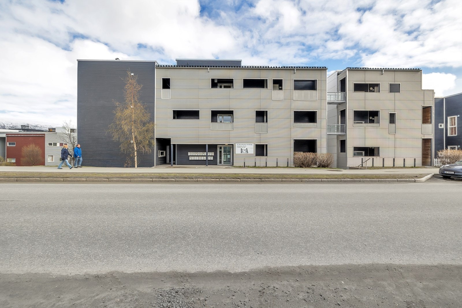 Fasaden vender mot Strandvegen Galleribilde