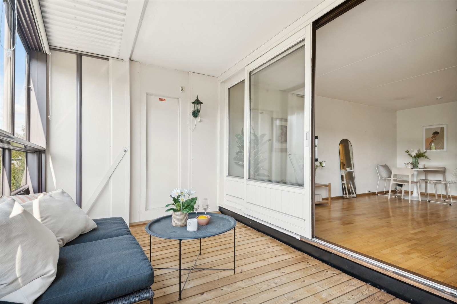 Her er det god plass til å innrede med hagemøbler. Galleribilde