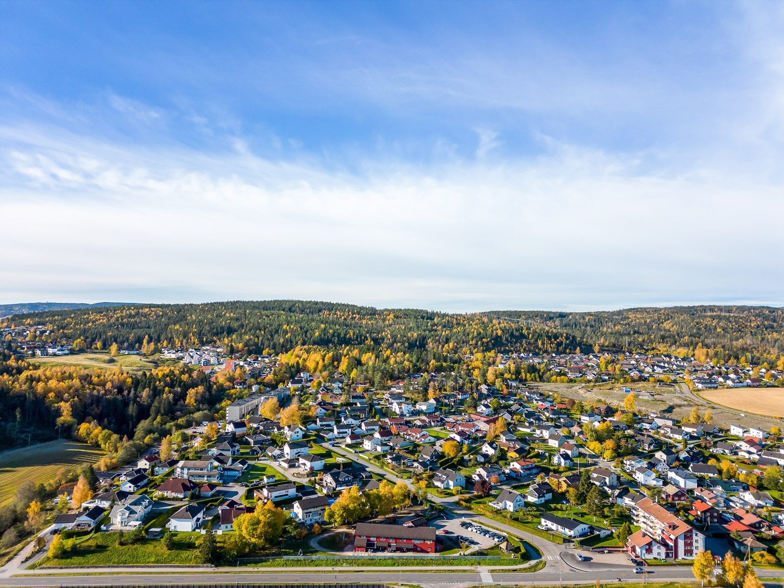 Perfekt leilighet for deg som vil bo sentralt, men samtidig usjenert i et rolig boligstrøk. Galleribilde