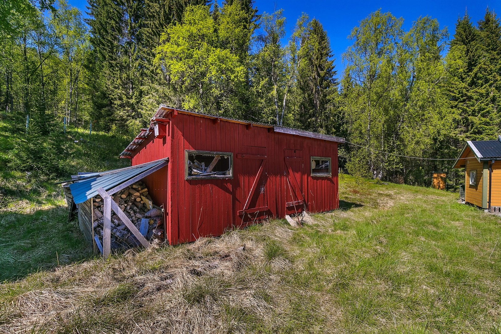 Vedskjul Galleribilde