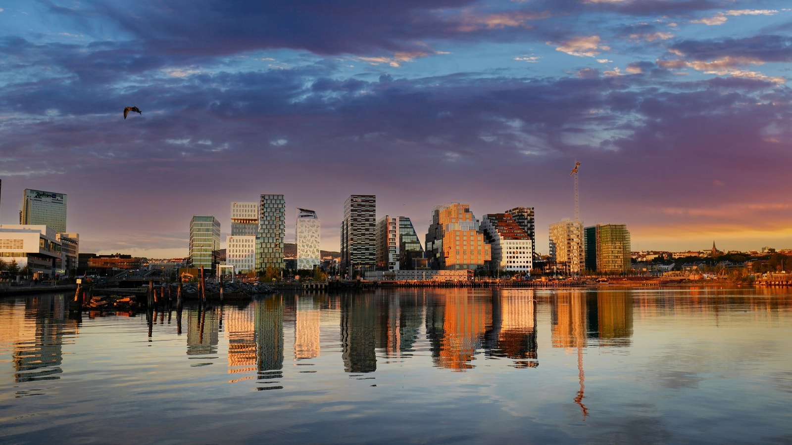 Det er lett å komme seg til Bjørvika og Sørenga fra Kværnerbyen, her er et mangfold av restauranter og kulturtilbud. Galleribilde