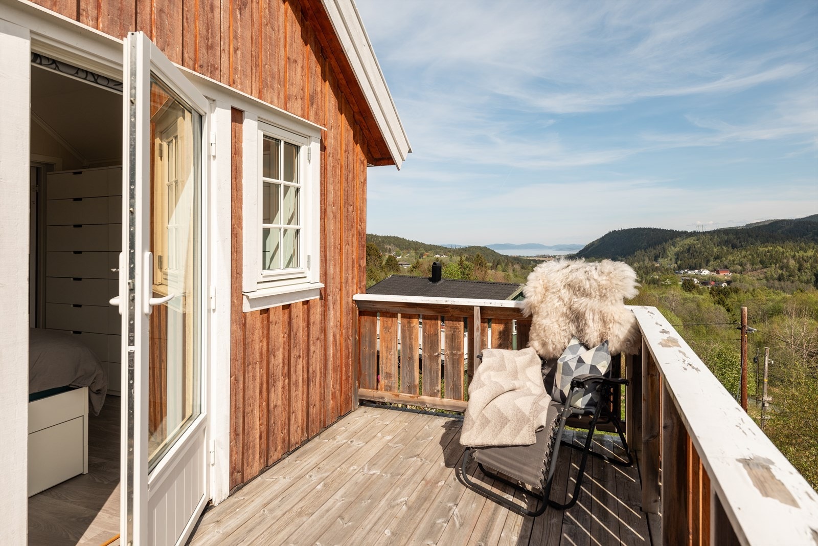 Balkongen er på ca. 7m², og byr på rikelig med sol. Galleribilde
