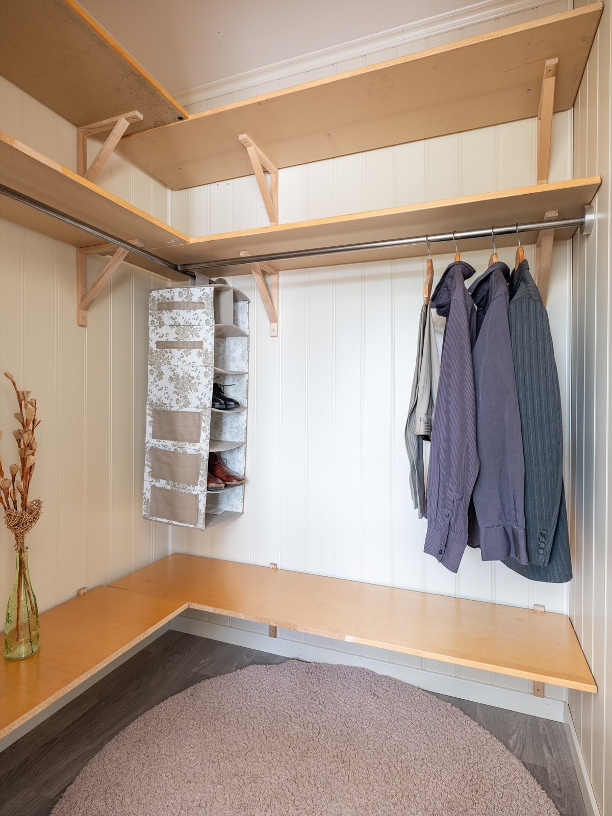 Her har man en praktisk walk-in garderobe som man kan innrede etter eget ønske. Galleribilde