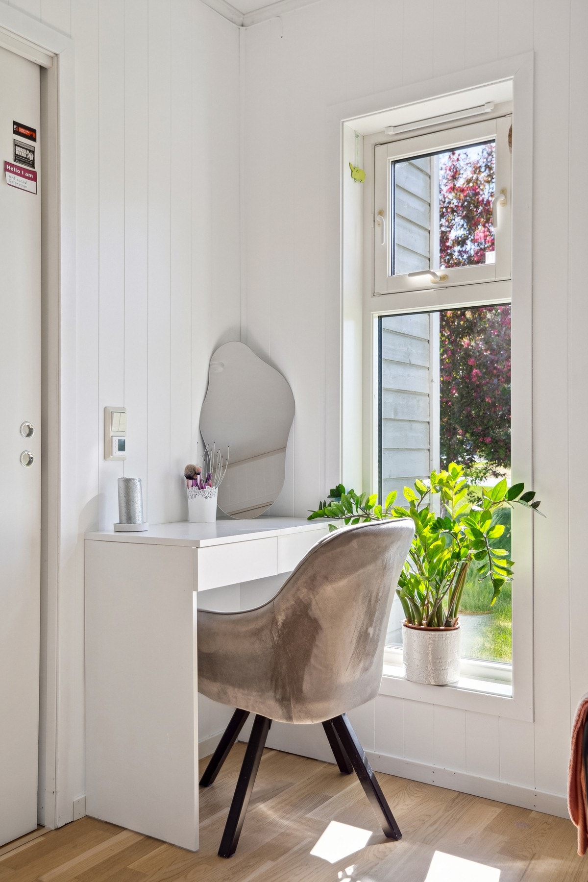 Det stilrene farge- og materialvalget gir rom for egen, kreativ innredning. Galleribilde