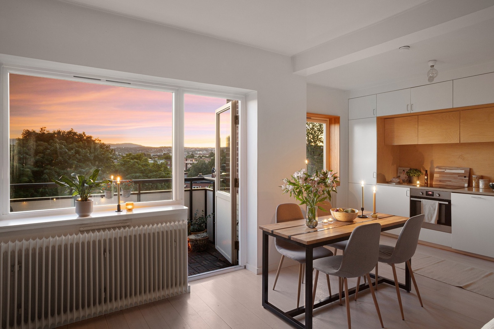 Stemingsbilde kveld Galleribilde