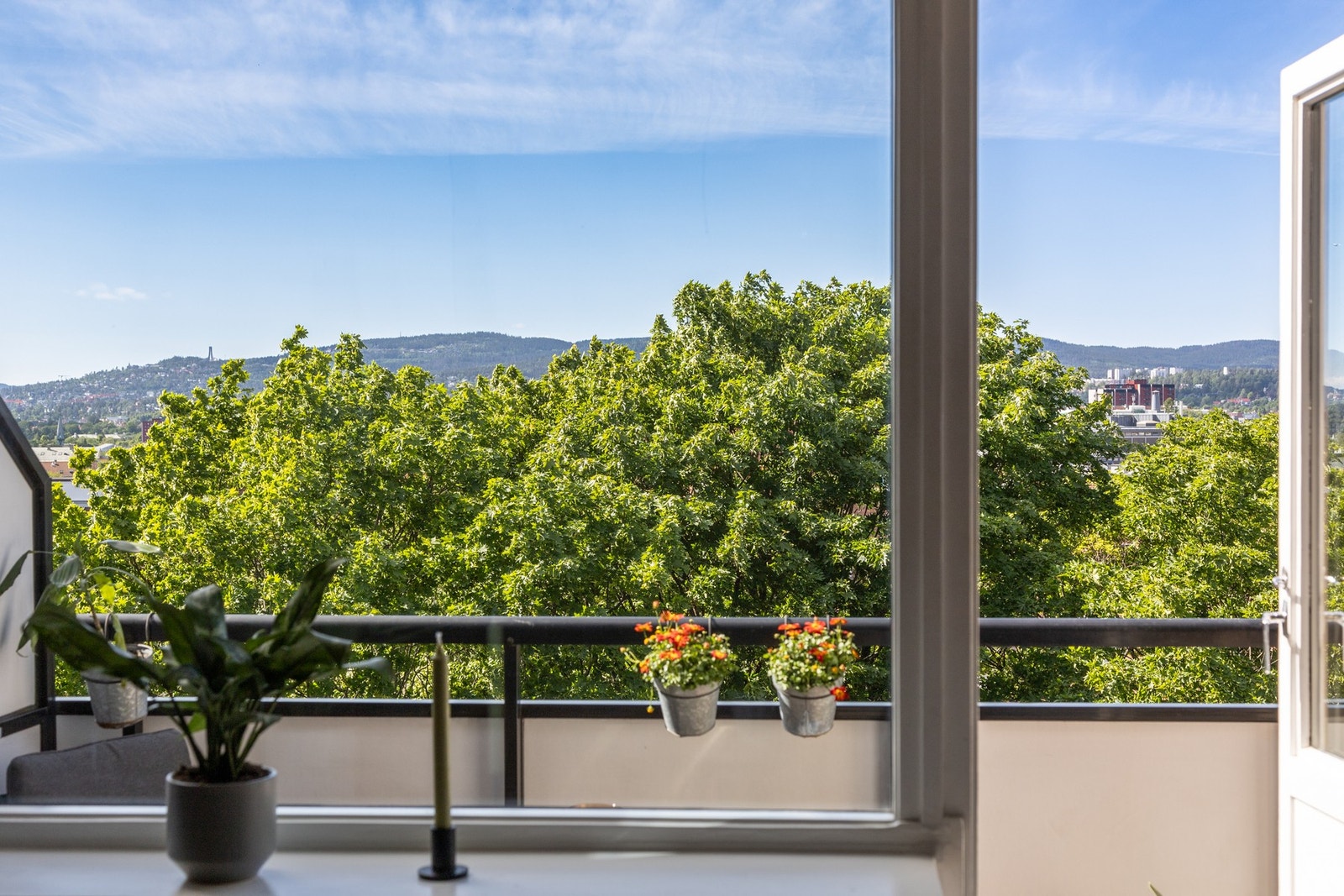 En skjermet og sentral leilighet med kort vei til parker, kollektiv transport og gode servicetilbud Galleribilde