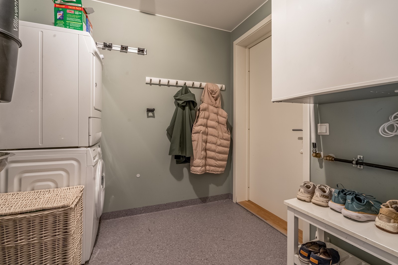 Vaskerom og bi-inngang Galleribilde