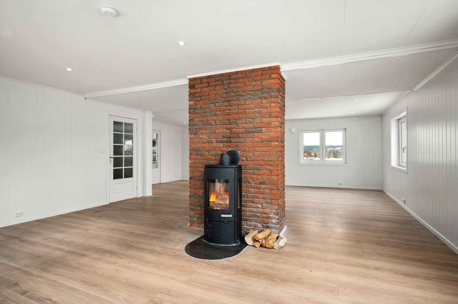 Pen peisovn for lun og god oppvarming på kalde dager Galleribilde