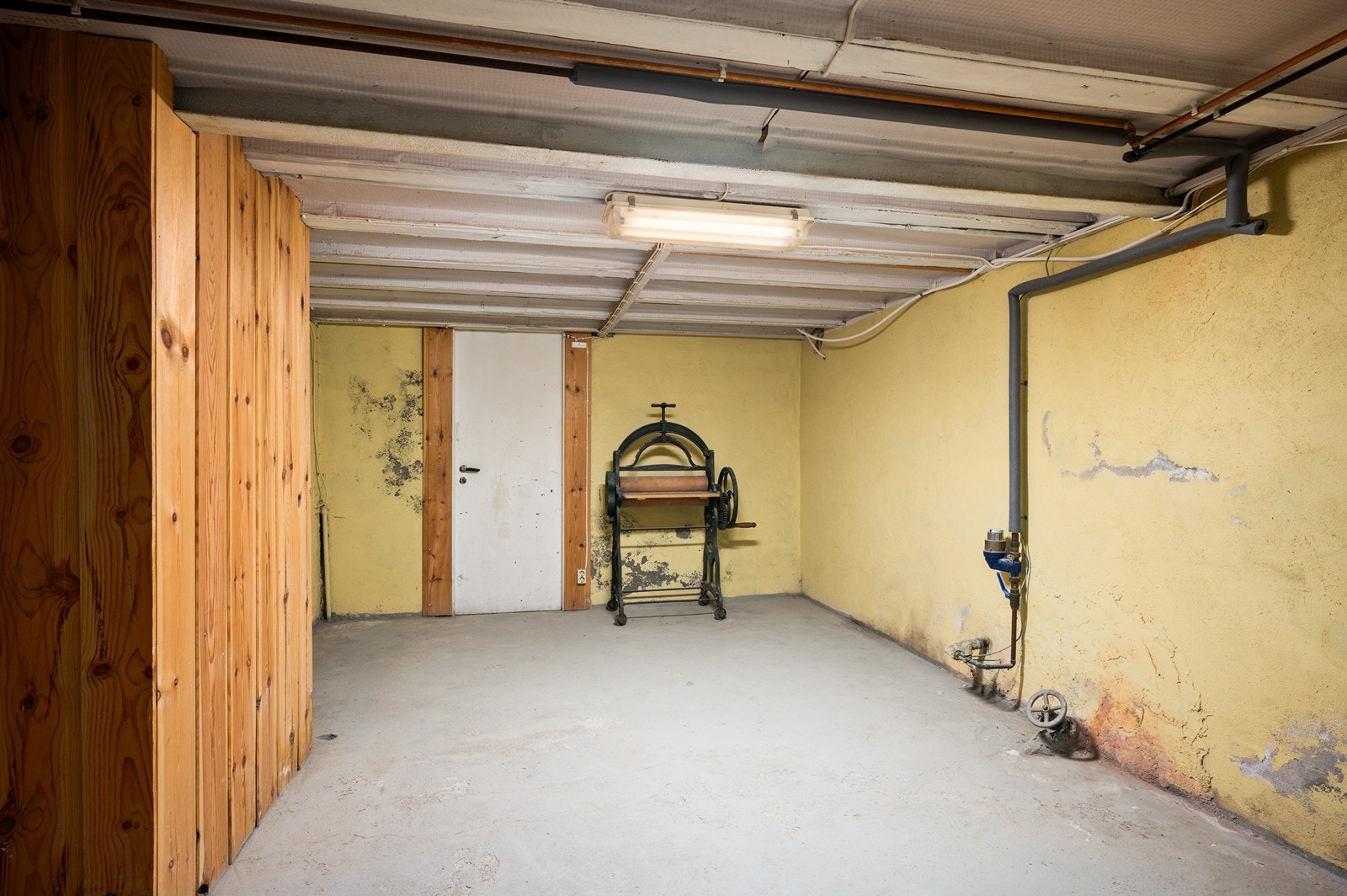 Bodrom 1 i kjeller Galleribilde