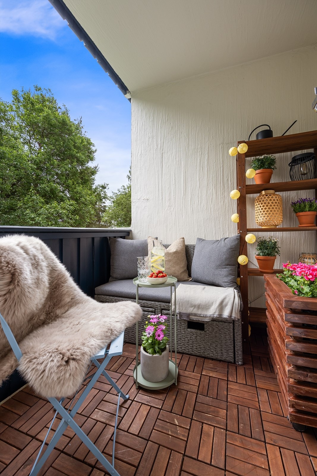 Fra stuen er det utgang til balkong på 3 kvm Galleribilde