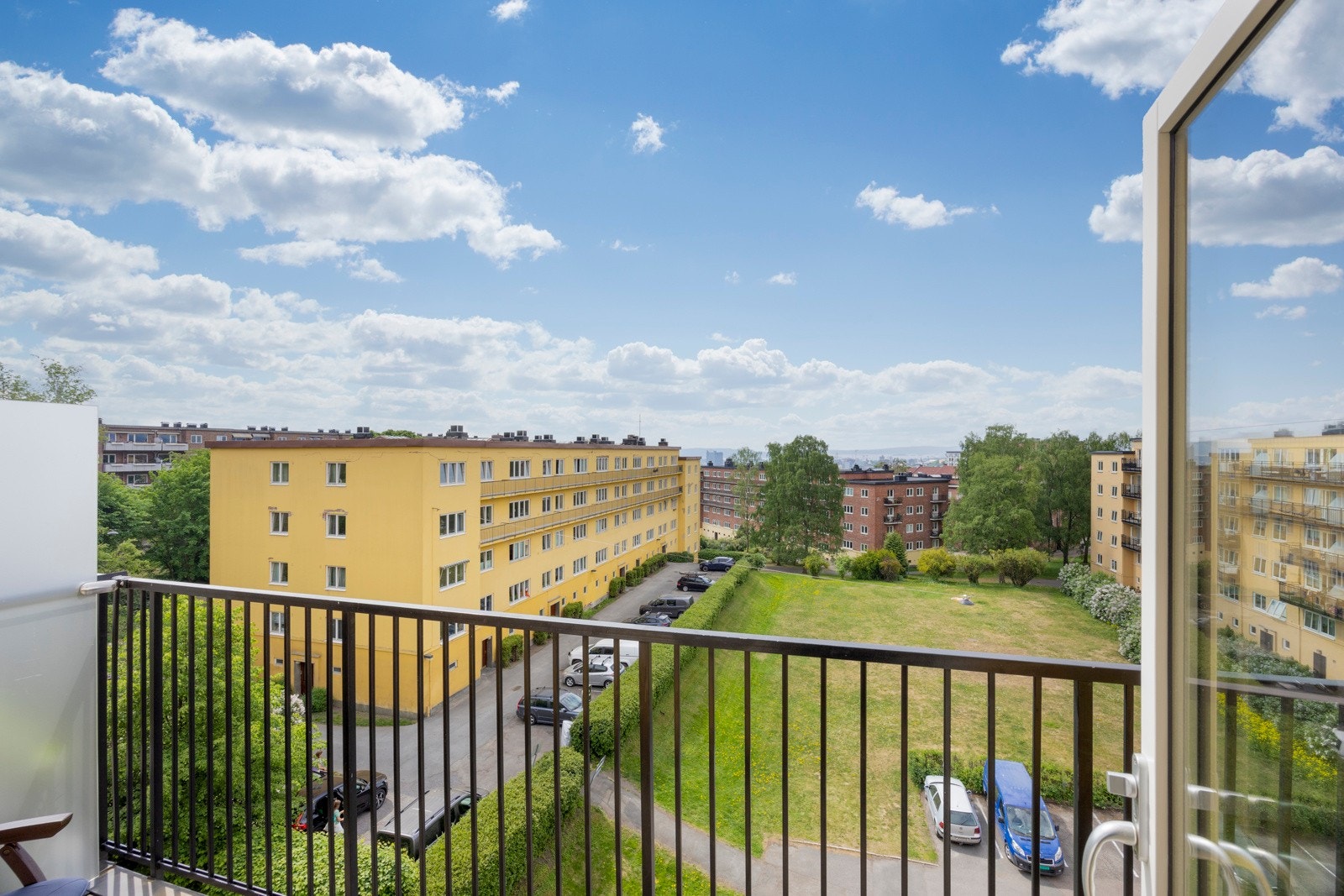 Velkommen til Bjørn Stallares vei 25! Leiligheten vises av Jørgen T. Åkerland, Partner / Eiendomsmegler MNEF ved Schala & Partners Eiendomsmegling. Galleribilde