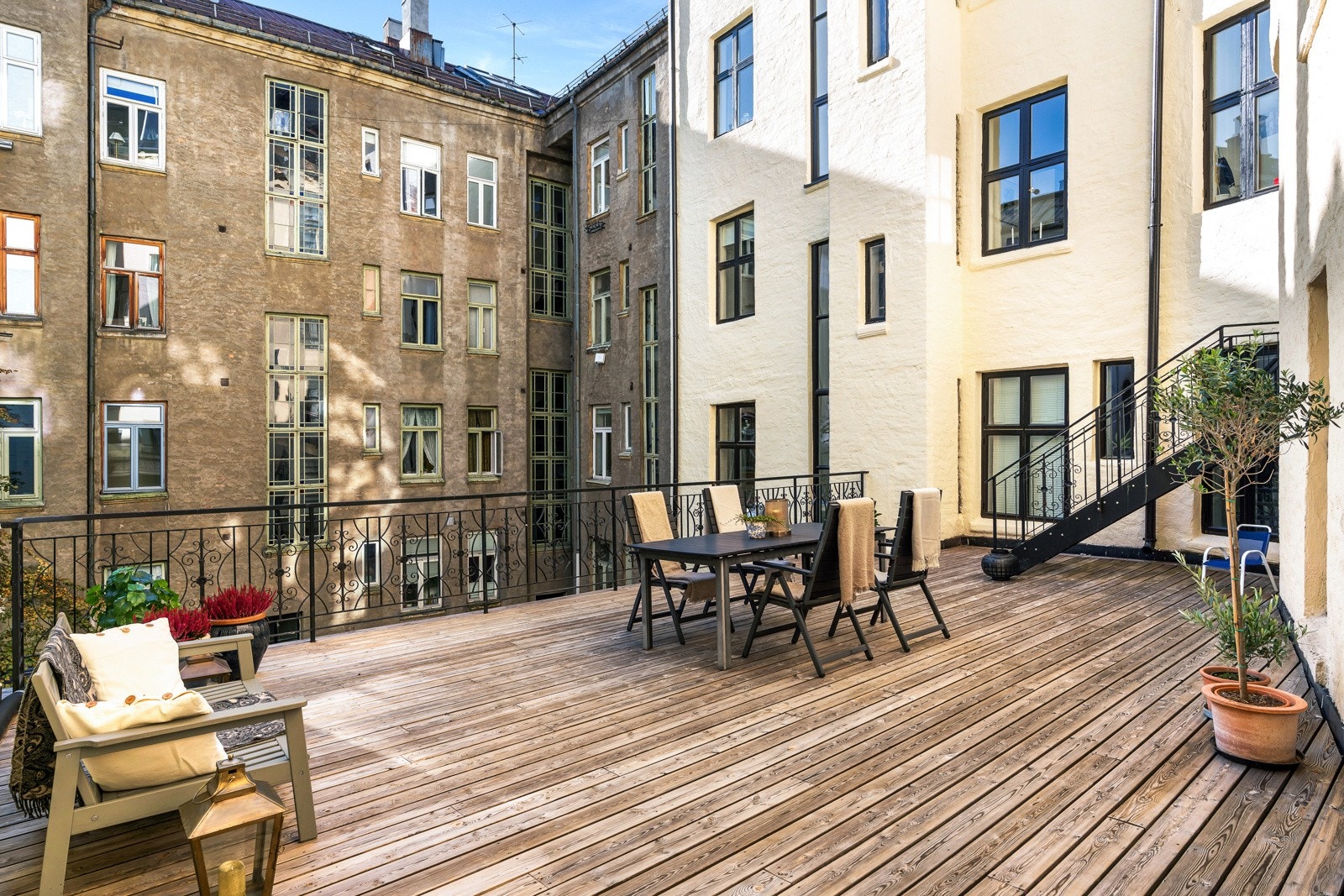 Sameiets flotte felles terrasse på 50 kvm Galleribilde