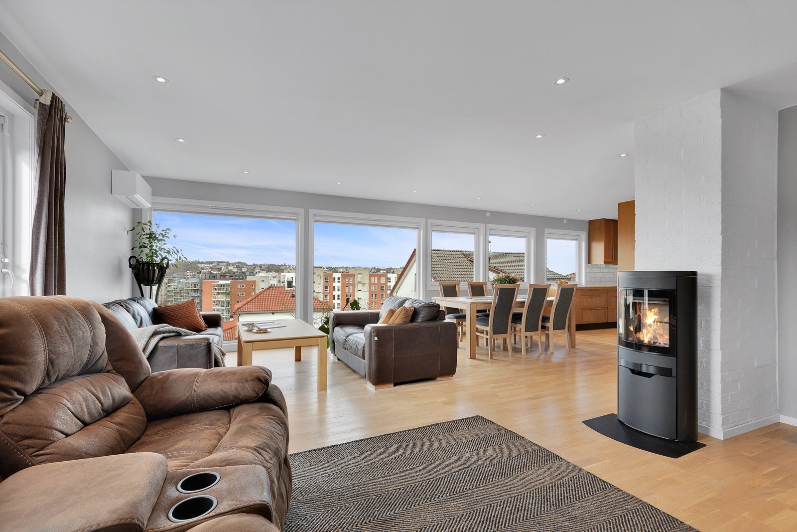 Boligen ble betydelig renovert, ombygget og bygget på i 2007-2018 Galleribilde