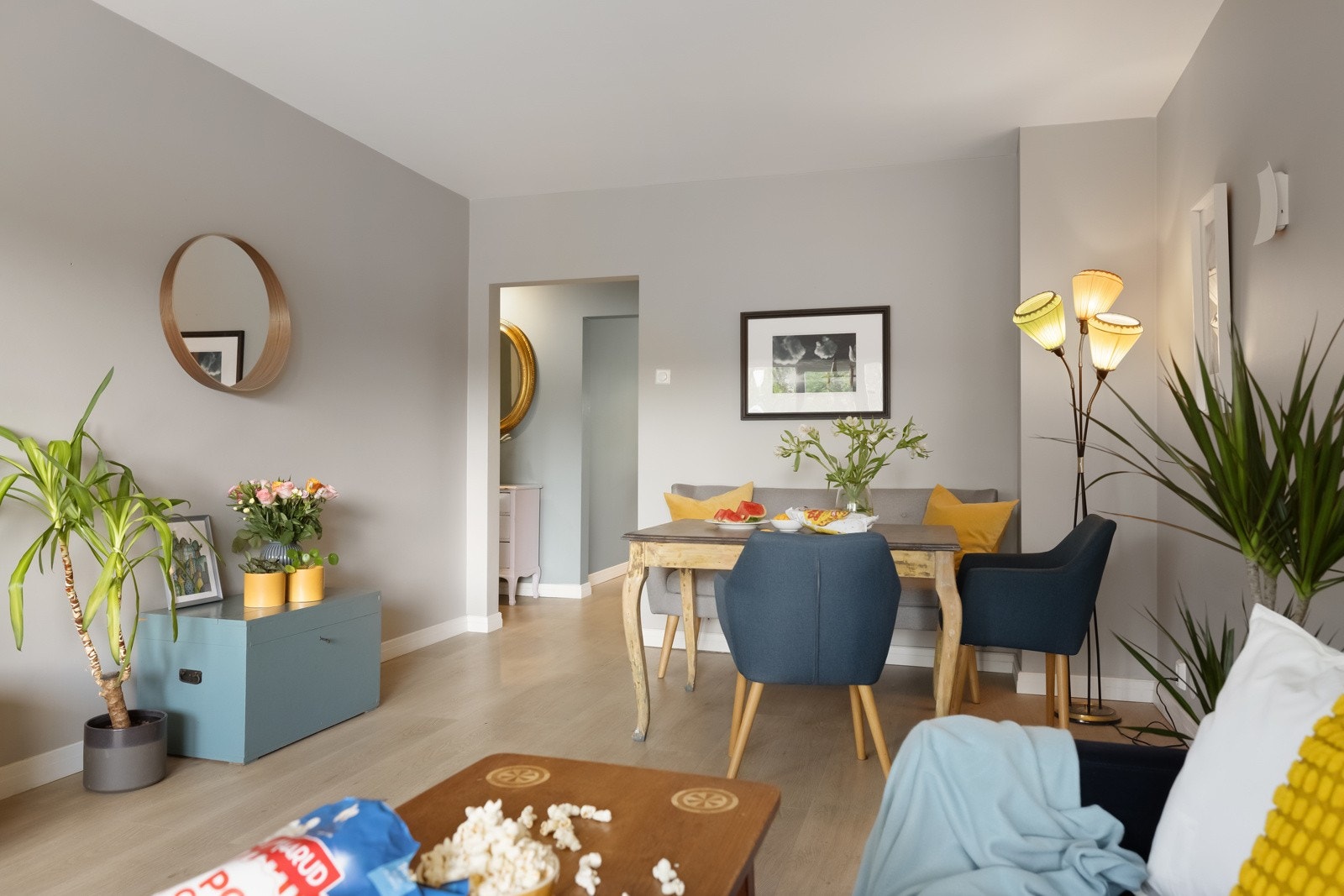 Spisestuen finner sin naturlige plass i enden av rommet Galleribilde