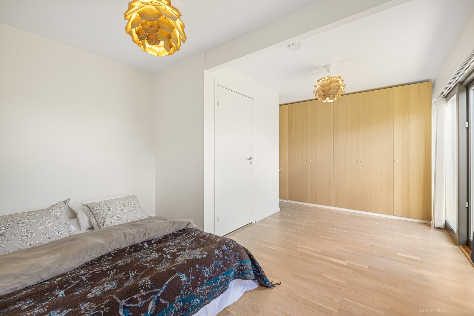 Soverom nr. 2 har rikelig med garderobeskap. Galleribilde