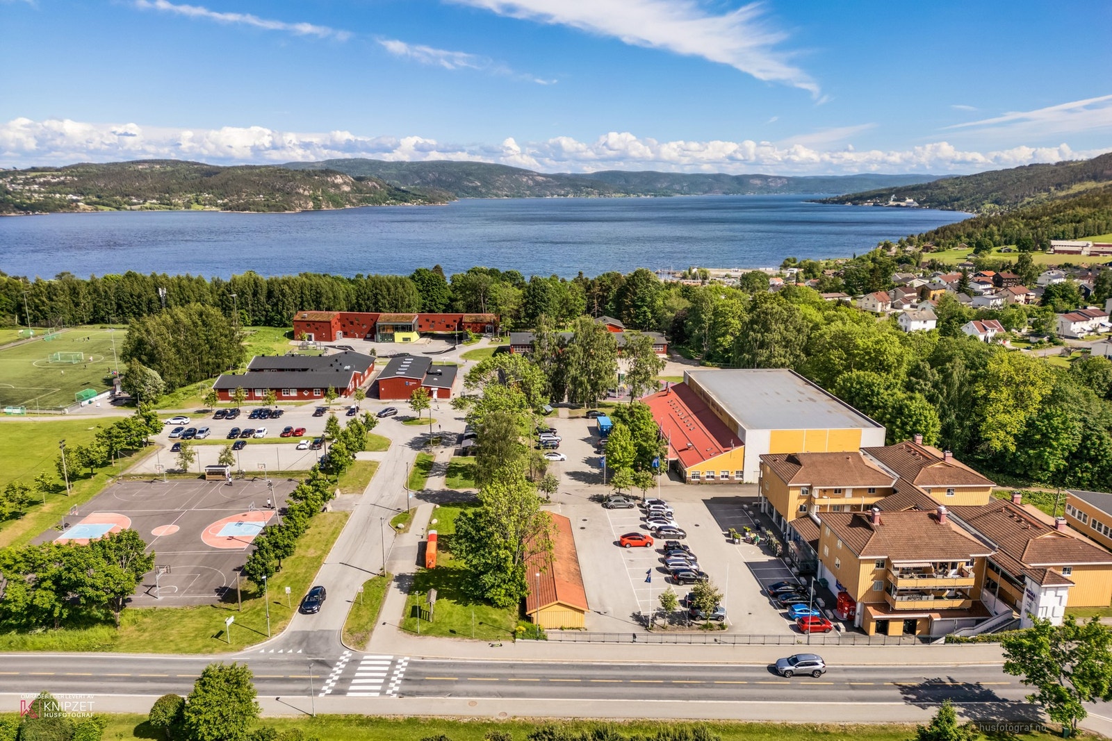 Her finner du også Glassverket IF. Galleribilde