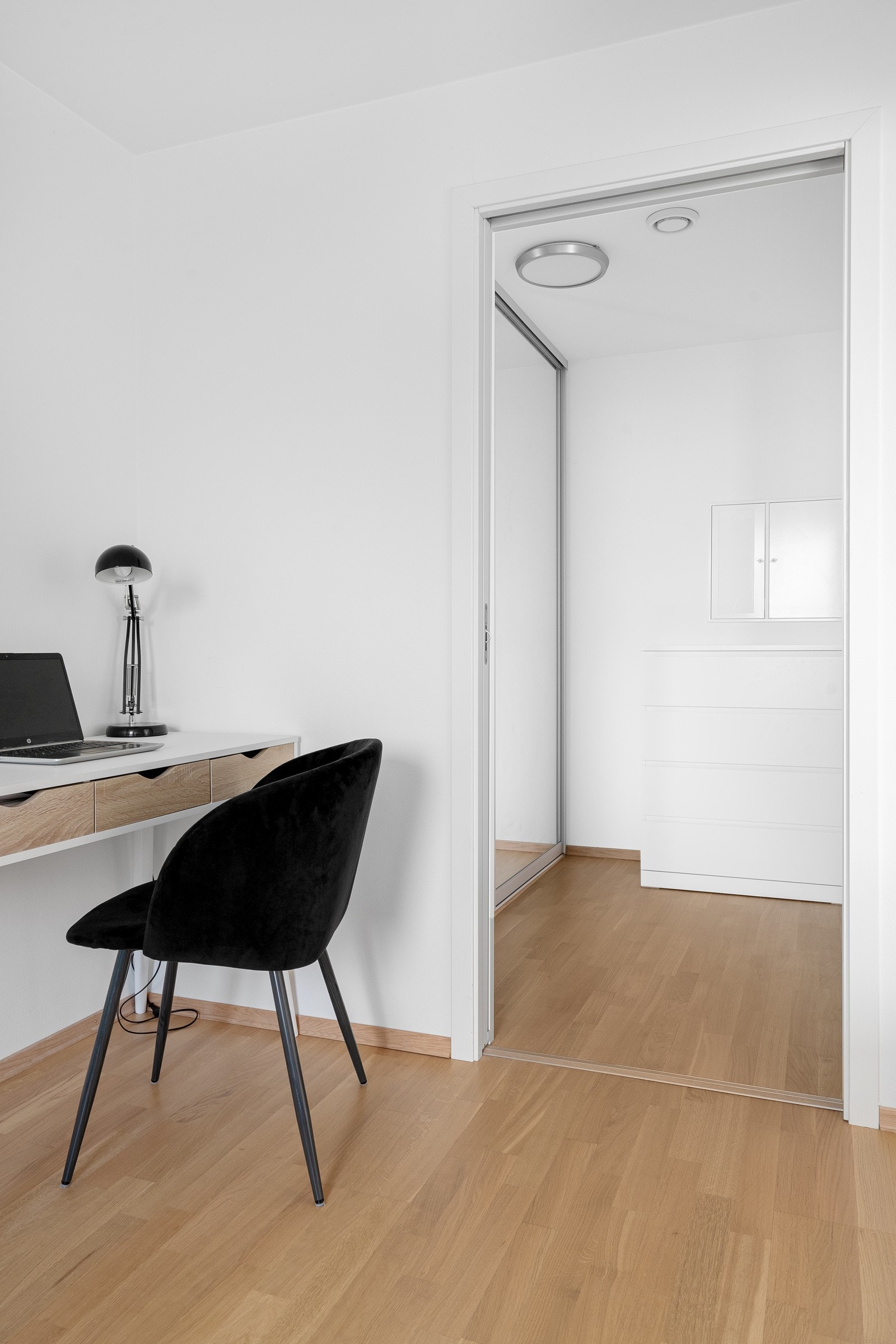 Soverommet har også adkomst til bod / walk-in closet. Galleribilde