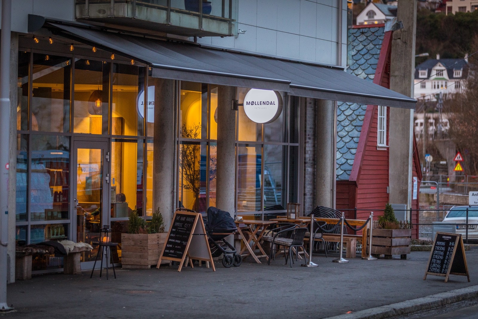 2. min. å gå til restaurant for god lunsj eller en bedre middag. Galleribilde