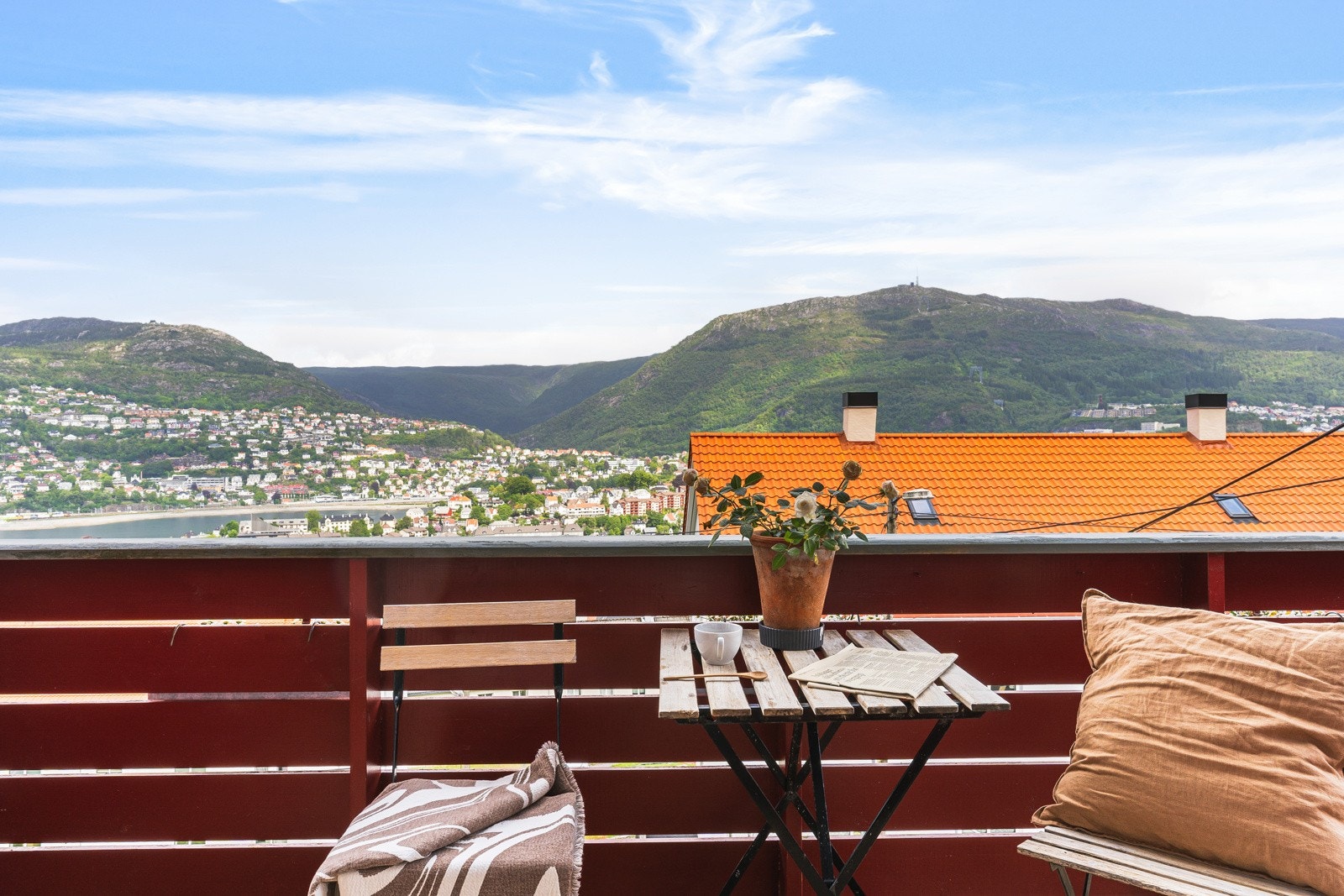 På balkongen er det god plass til utemøbler. Galleribilde