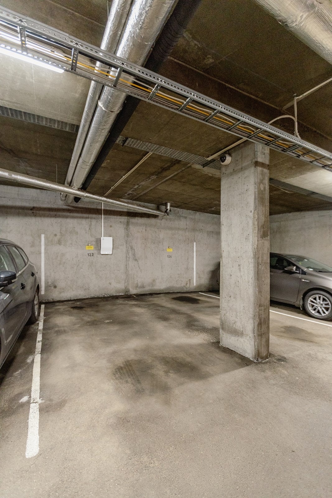 - Garasjeplass med EL-lader - Galleribilde