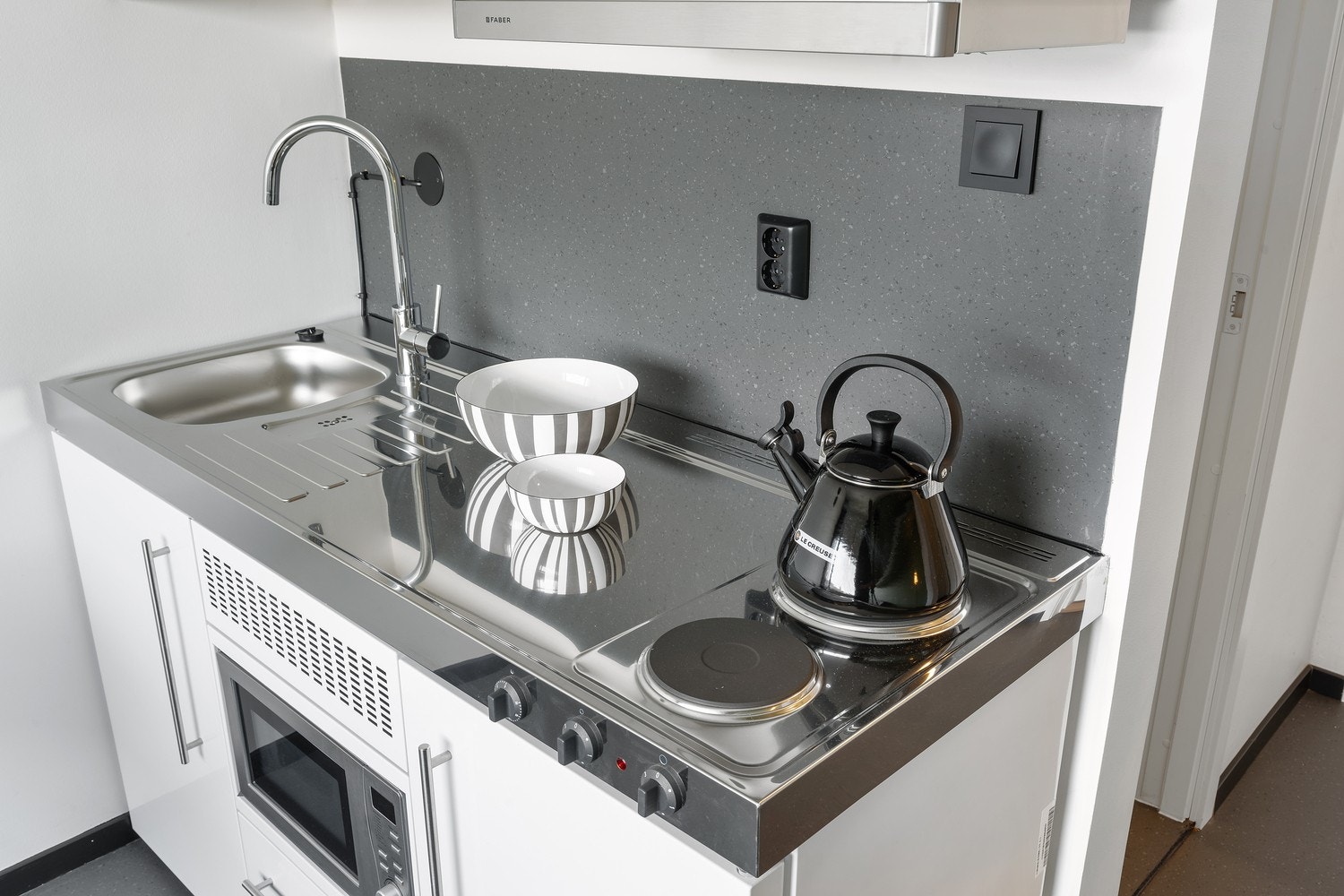 Det gjøres oppmerksom på at bildene er fra samme type leiligheter, tidligere solgt i Borettslaget Easy Byåsen 1. Leiligheten er tilnærmet identiske. Galleribilde