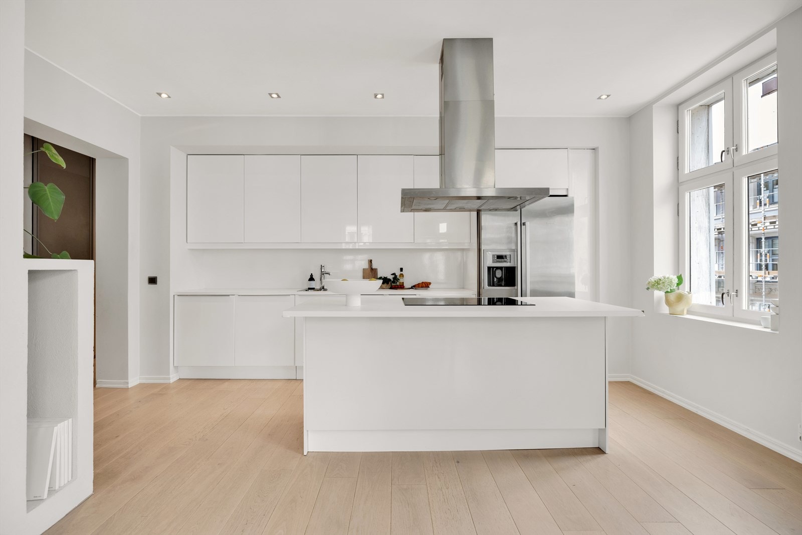 En delikat og påkostet 3-roms selveierleilighet med særdeles attraktivt beliggenhet på beste Grünerløkka! Galleribilde