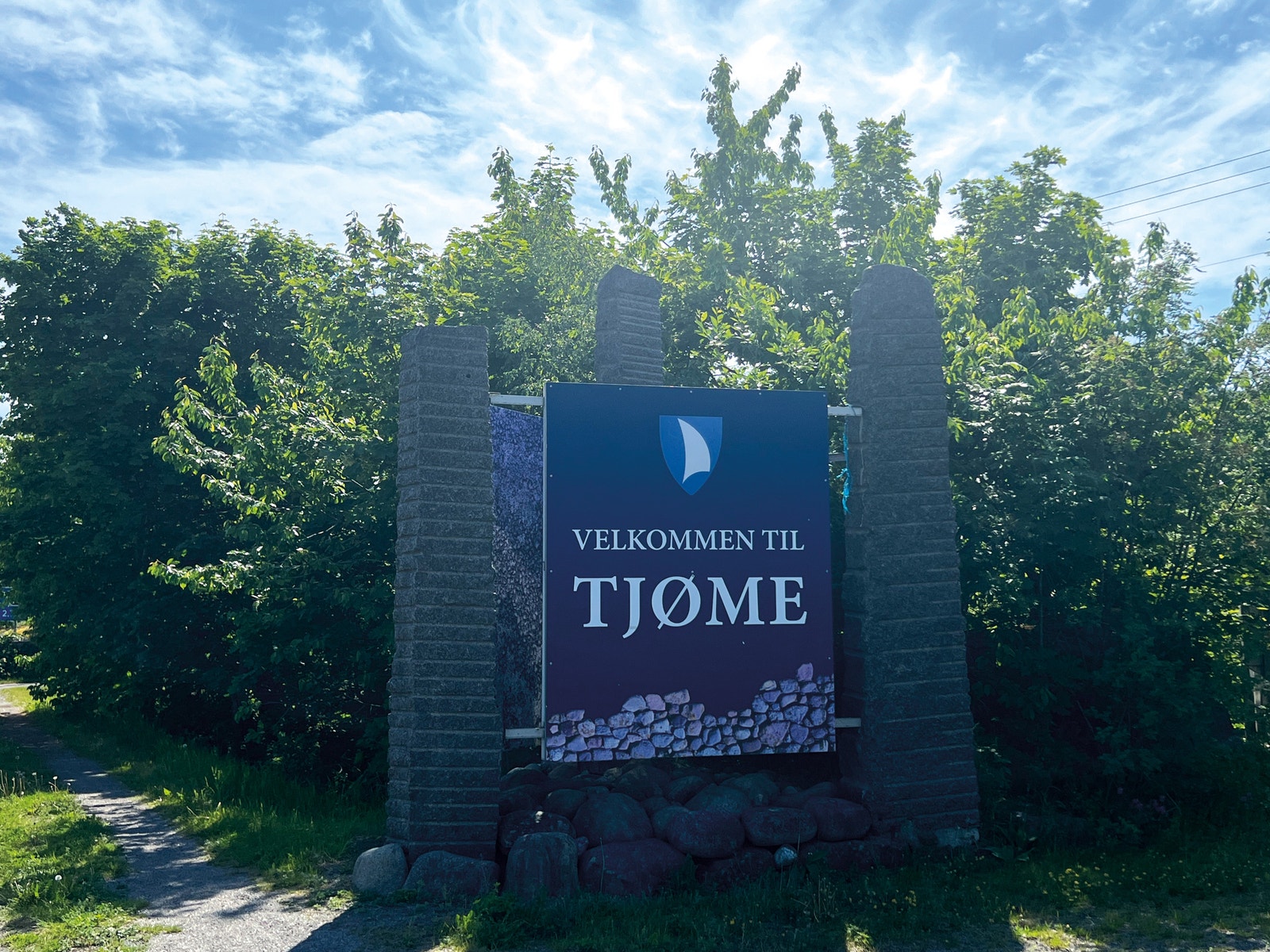 Velkommen til Tjøme. Det er en grunn til at alle vil ha hytte på Tjøme. Nå har du muligheten til å bygge et hus på en fantastisk tomt og bo der hele året! Galleribilde