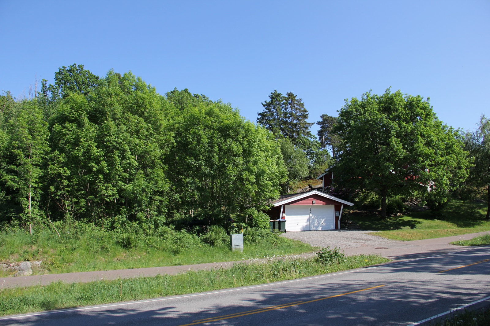 Flott tomt på over 1.600 m2 Galleribilde