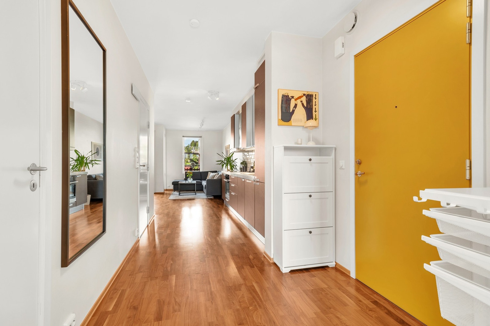 Leiligheten disponerer privat bod i kjeller for ekstra oppbevaring. Galleribilde