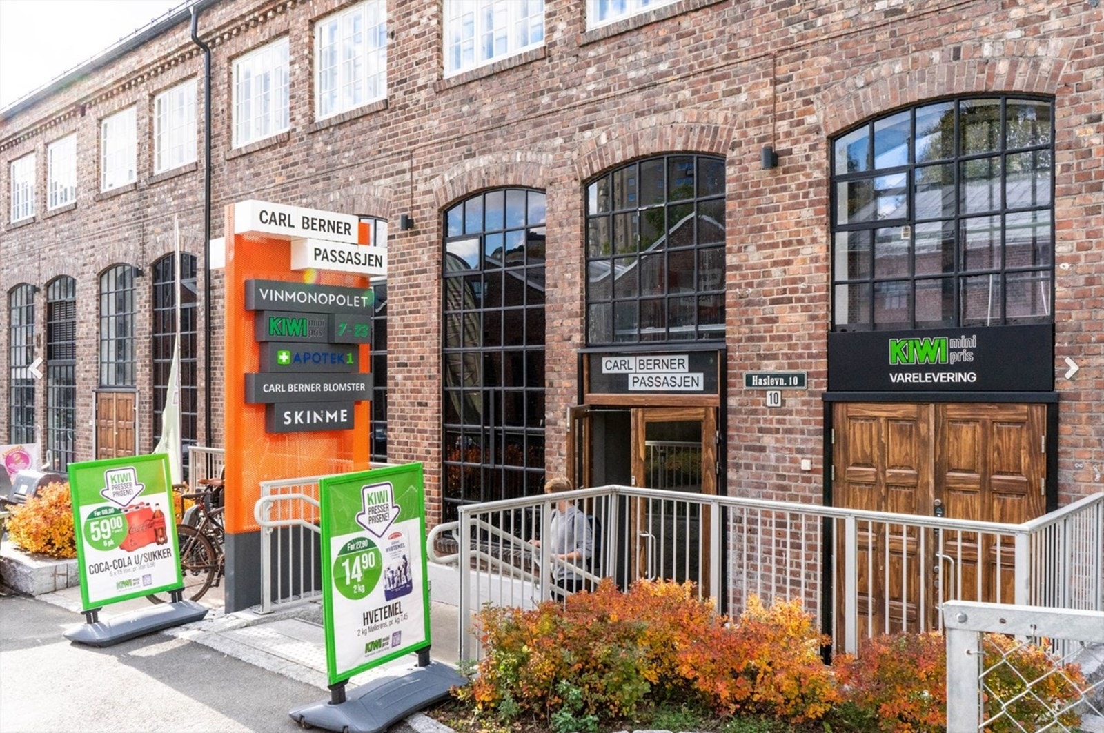 Carl Berner har blitt vesentlig oppgradert de siste årene. Nå finner du et stort utvalg av butikker, cafeer, Vinmonopolet, og flere dagligvarebutikker med rikelig utvalg. Galleribilde