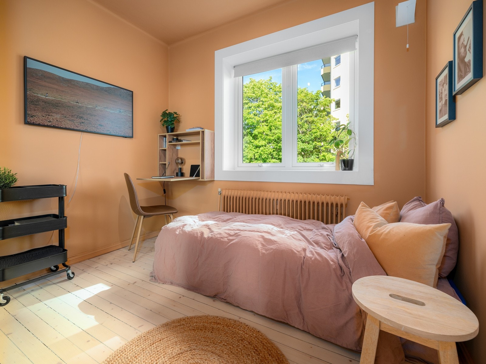 Soverom II har plass til en 1,20 seng og garderobeløsning. Galleribilde