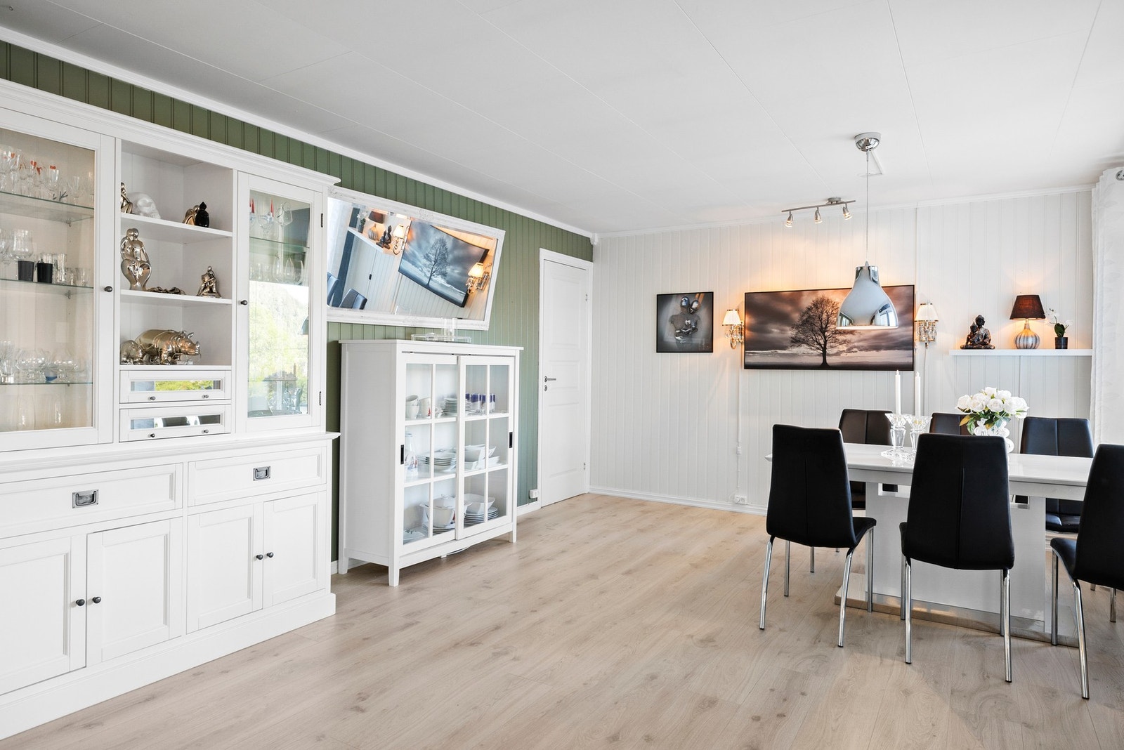 Stue/spisestue Galleribilde