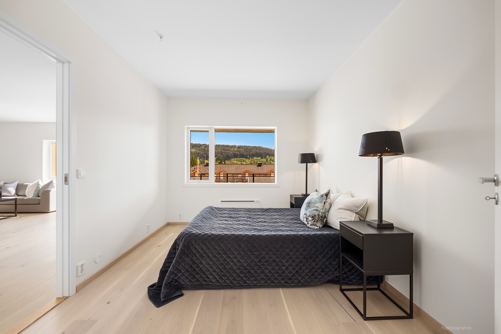 Romslig hoved soverom Galleribilde