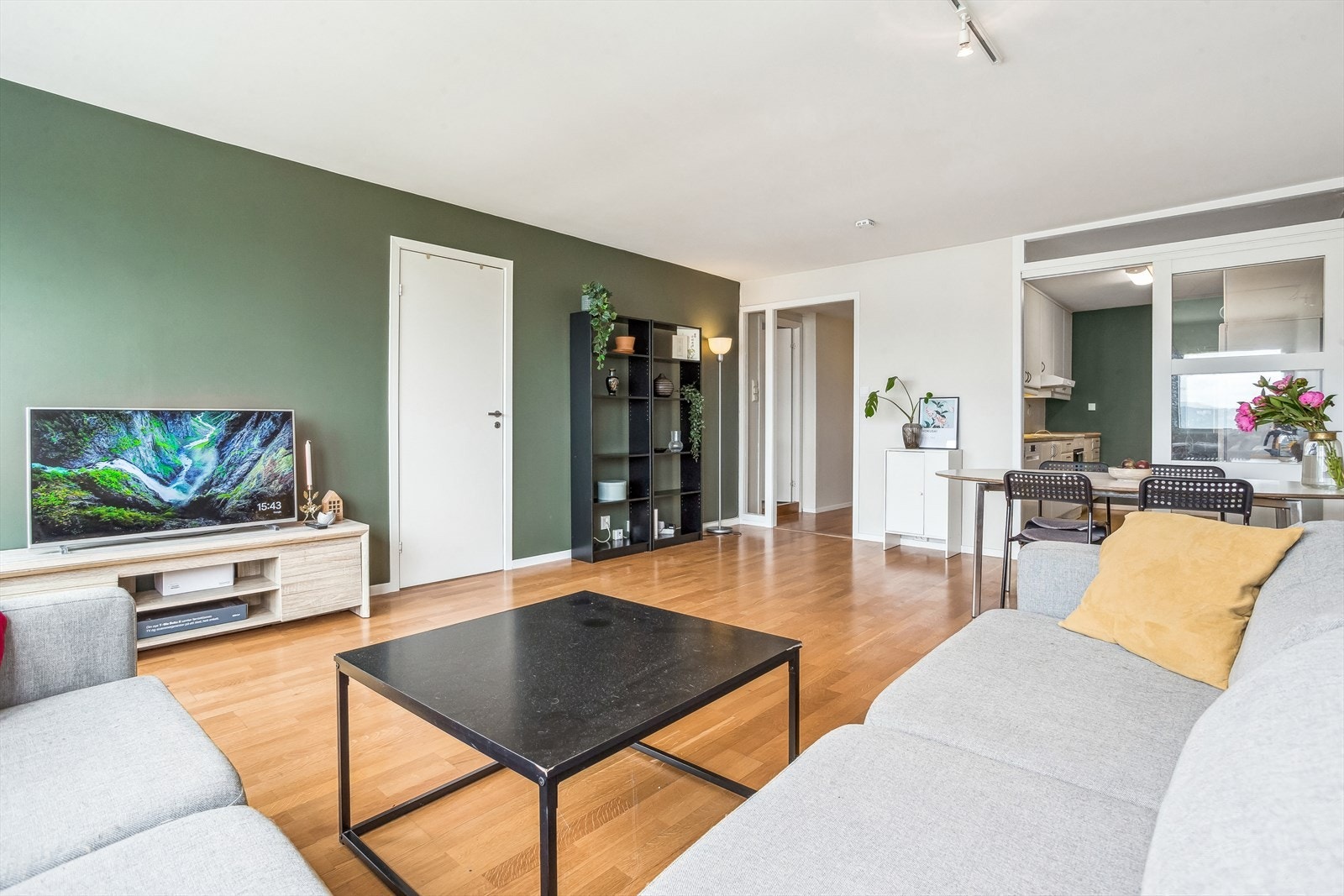 Stuen er enkel å innrede. Galleribilde