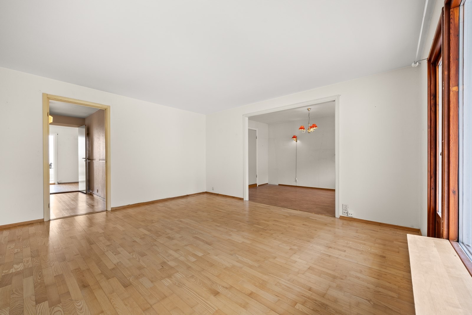 Stuen er utvidet inn i opprinnelig soverom. Galleribilde